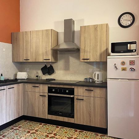 Parisio One Bedroom Maisonette In سليمة المظهر الخارجي الصورة